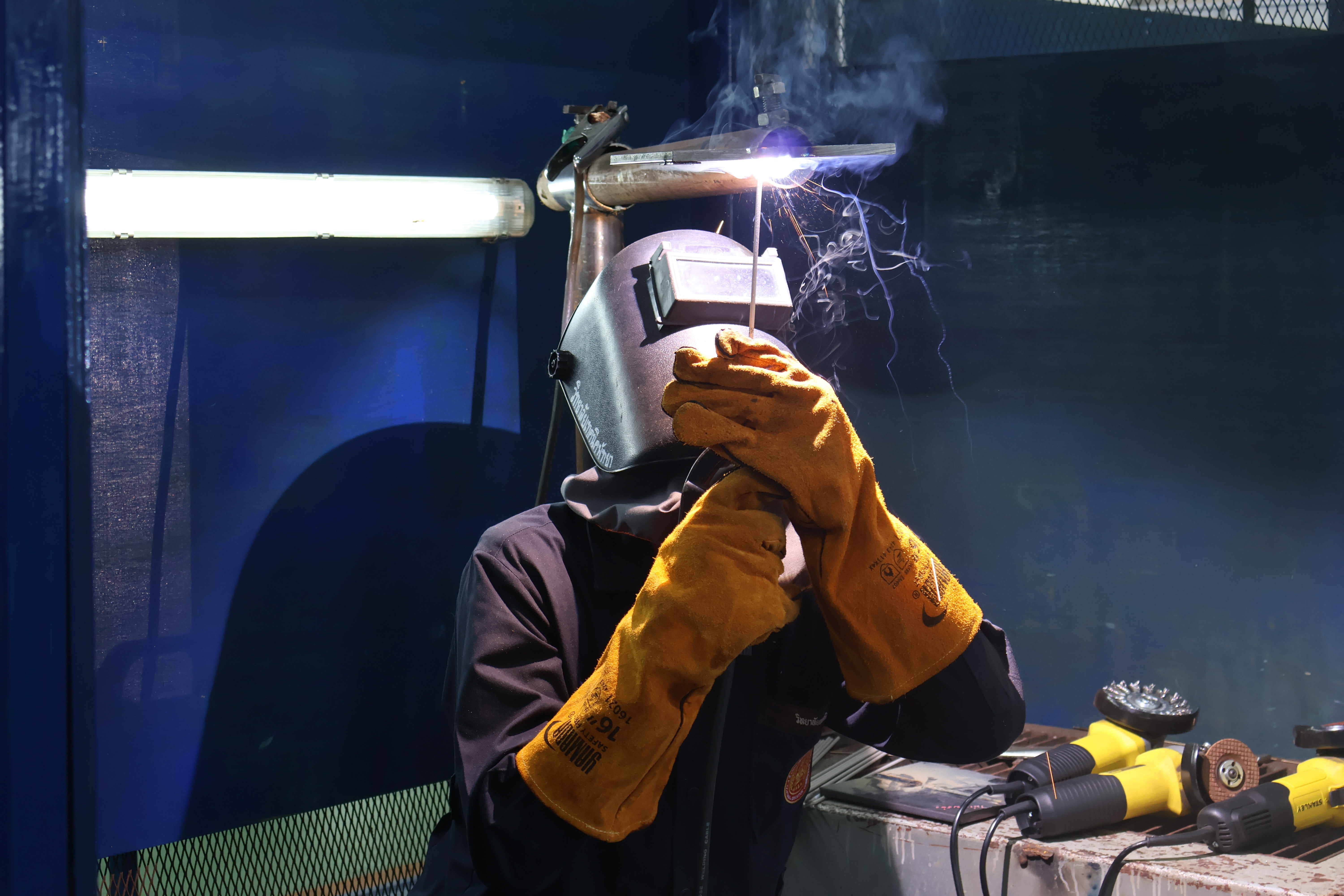 เครื่องเชื่อมไรล่อนคุณภาพสูงและมีประสิทธิภาพดี